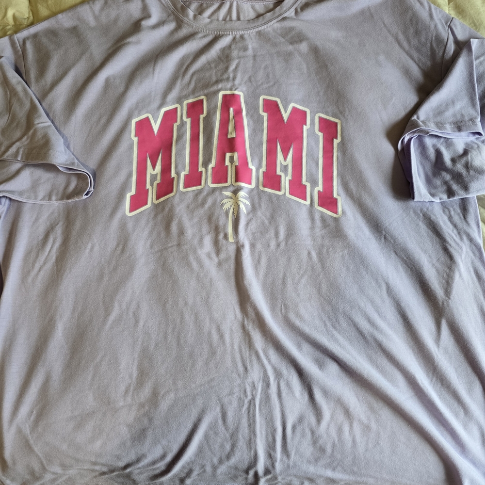 SHEIN Lavender Graphic Tee